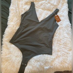 ReoRia Olive Bodysuit (NWT)